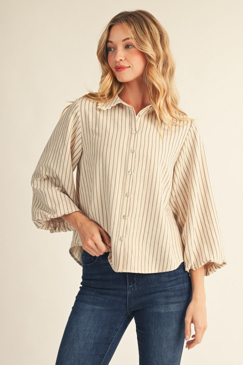 Scallop Sleeve Top