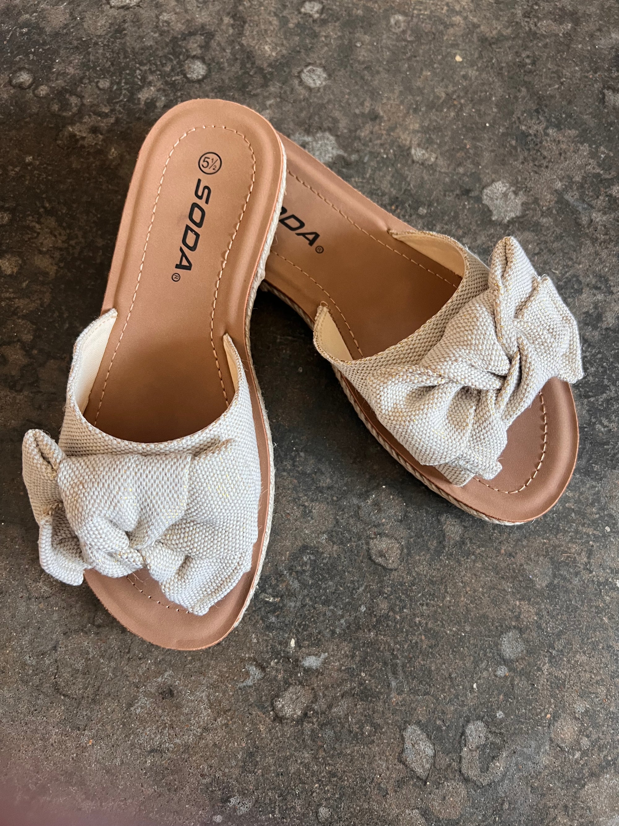 Soda Script in Beige Burlap