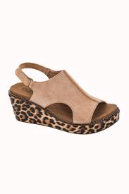 Corkys Carley in Camel Leopard Combo